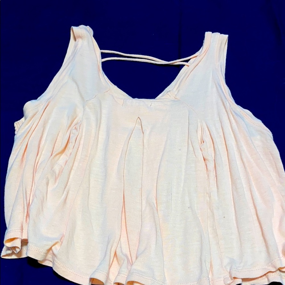 Light pink cute crop top! - Picture 2 of 3